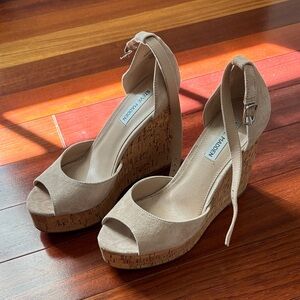 Steve Madden Beige Wedge Sandals